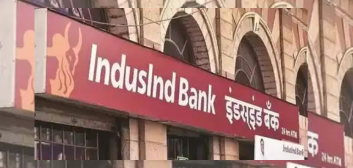 Sumant Kathpalia, CEO of IndusInd Bank, resigned following a 2,000 crore loss on derivatives.